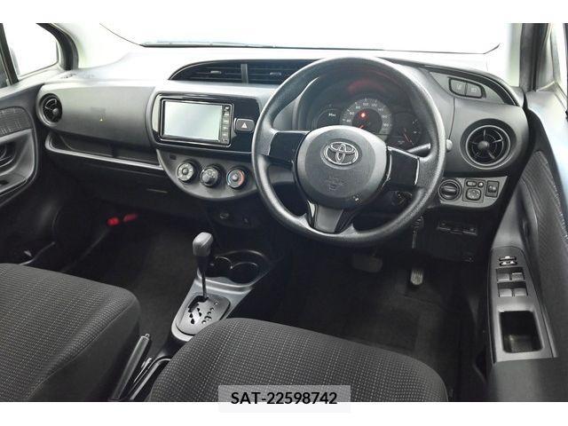 Toyota VITZ 2019-02 233633-1