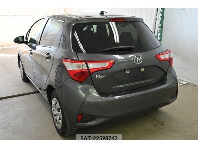 Toyota VITZ 2019-02 233633-2
