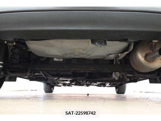 Toyota VITZ 2019-02 233633-5