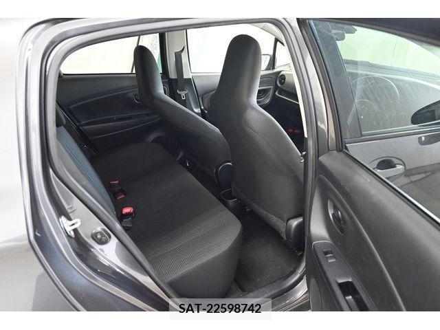 Toyota VITZ 2019-02 233633-7