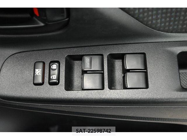 Toyota VITZ 2019-02 233633-12