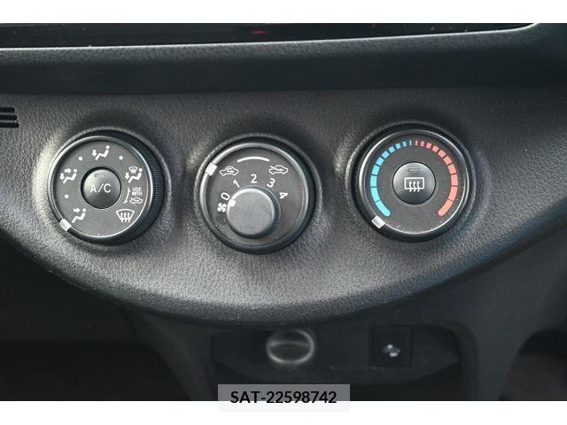 Toyota VITZ 2019-02 233633-17