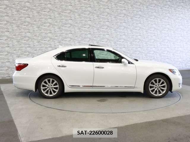 Lexus LS 2011-04 316817-11