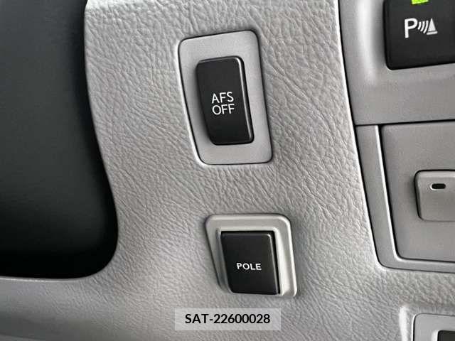 Lexus LS 2011-04 316817-19