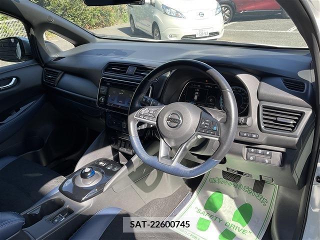 Nissan LEAF 2019-09 212286-10