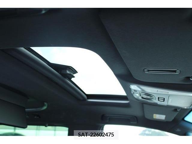 Toyota VELLFIRE 2018-08 385270-1
