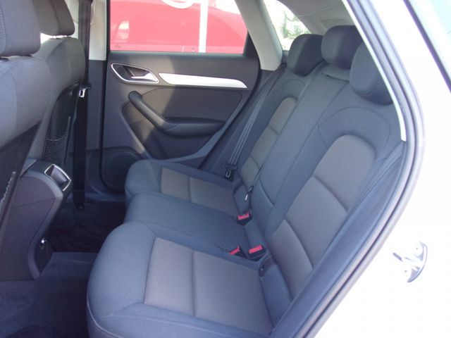 Audi Q3 2015-09 188371-15