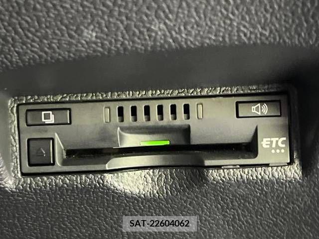 Toyota PRIUS 2021-03 241250-6