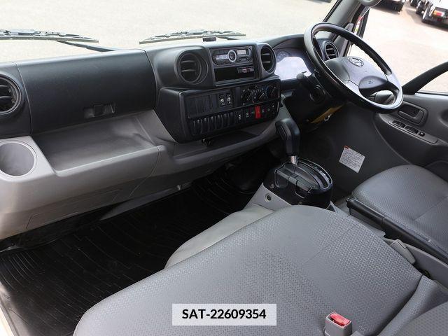 Hino DUTRO 2017-08 350417-25