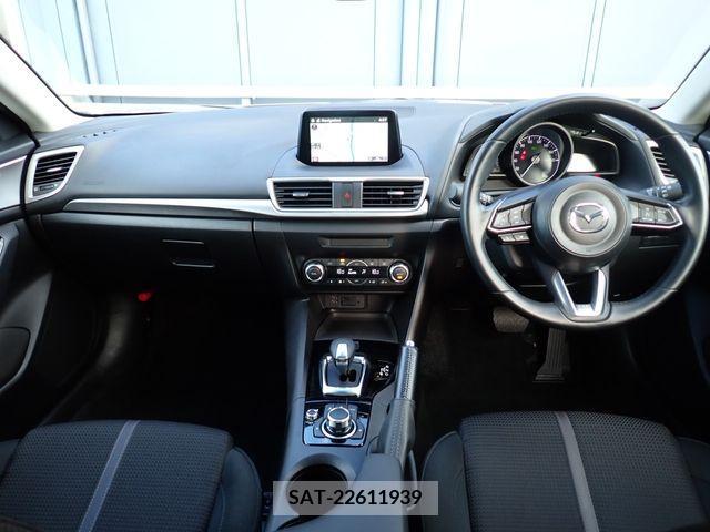 Mazda AXELA HYBRID 2016-09 203666-1