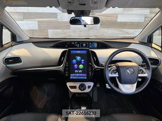 Toyota PRIUS PHV 2017-02 375217-1