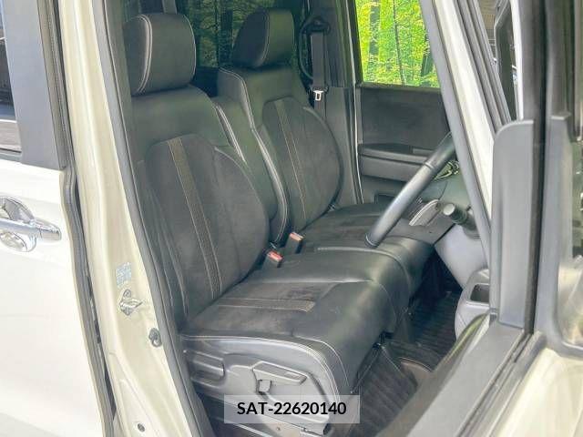 Honda N BOX CUSTOM 2019-02 278876-9