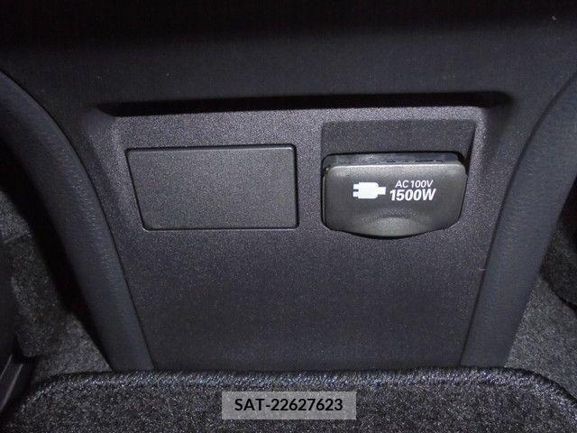 Toyota PRIUS 2023-08 378442-14