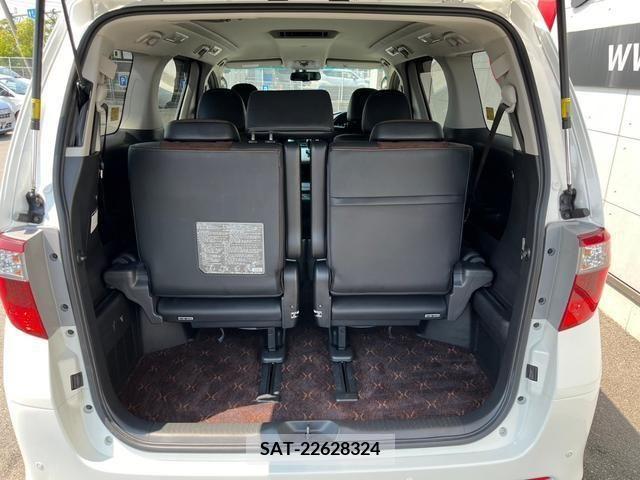 Toyota ALPHARD 2013-06 355338-6
