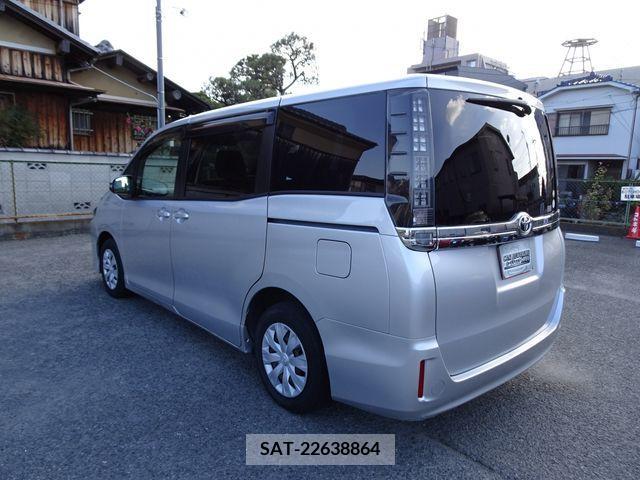 Toyota VOXY 2016-12 209920-5