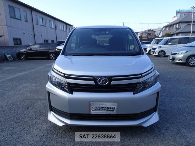 Toyota VOXY 2016-12 209920-1