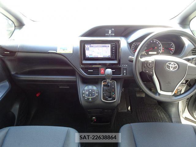 Toyota VOXY 2016-12 209920-10