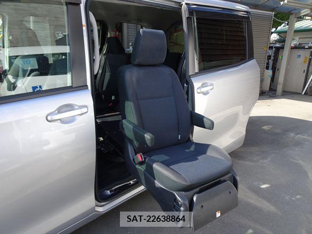 Toyota VOXY 2016-12 209920-13