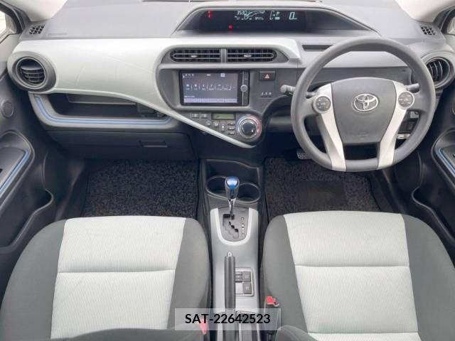 Toyota AQUA 2014-01 255232-1