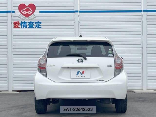 Toyota AQUA 2014-01 255232-16