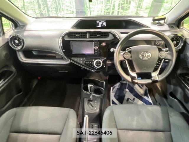 Toyota AQUA 2018-03 260416-1