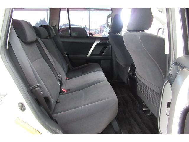 Toyota PRADO 2017-03 10572-9
