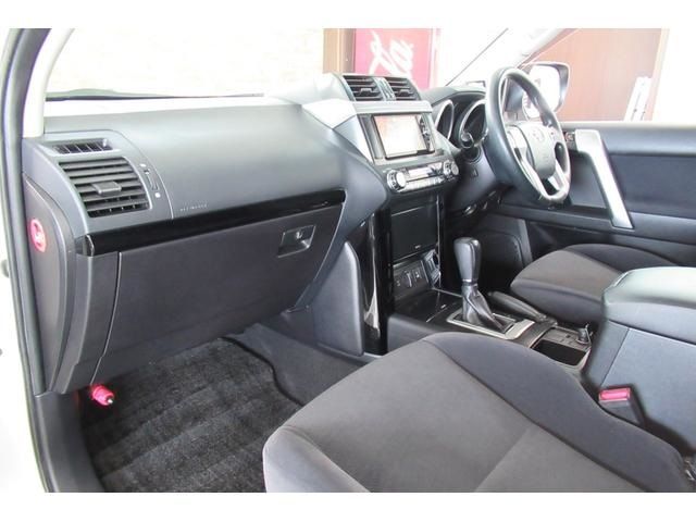 Toyota PRADO 2017-03 10572-5