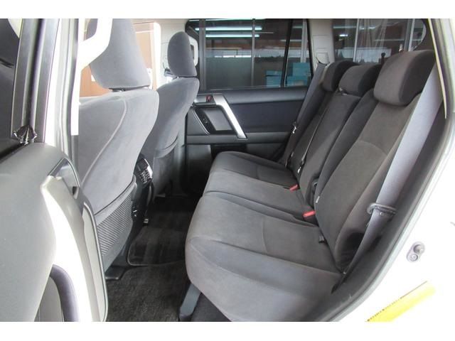 Toyota PRADO 2017-03 10572-8