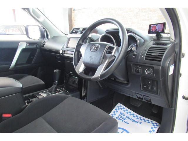 Toyota PRADO 2017-03 10572-3