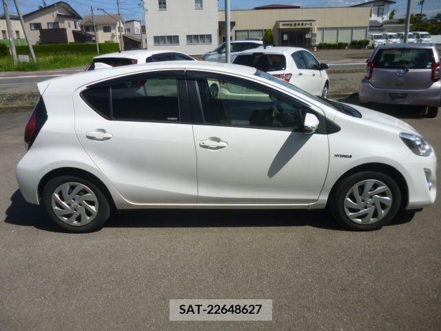 Toyota AQUA 2015-03 261950-17