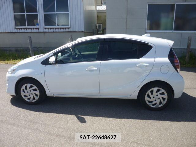 Toyota AQUA 2015-03 261950-18