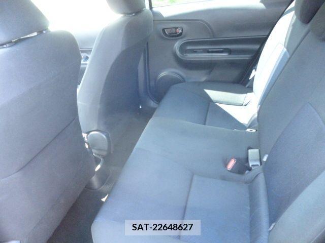 Toyota AQUA 2015-03 261950-4