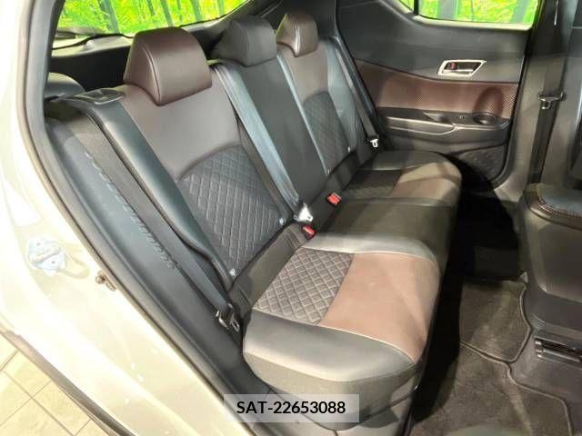 Toyota C-HR 2017-09 323018-9