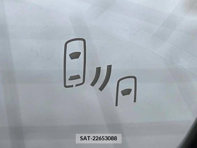 Toyota C-HR 2017-09 323018-6