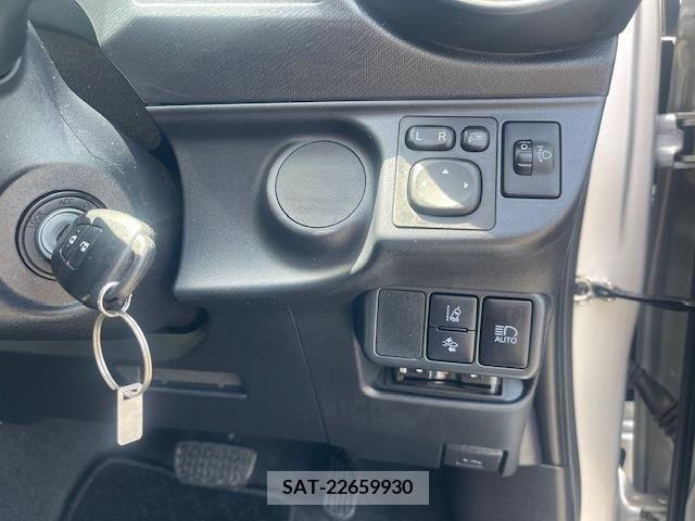 Toyota AQUA 2019-04 261030-6