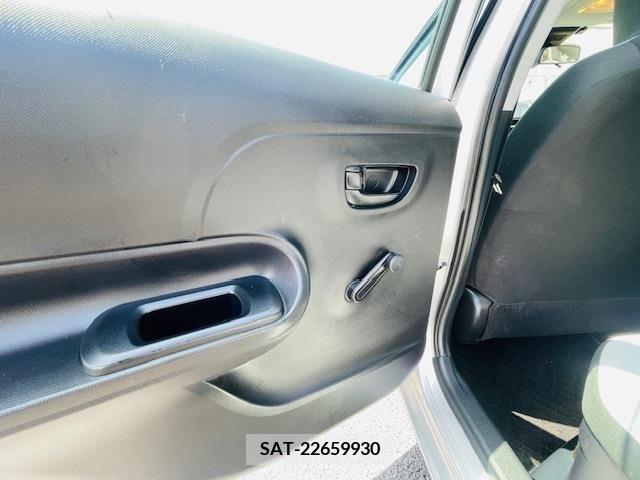 Toyota AQUA 2019-04 261030-13