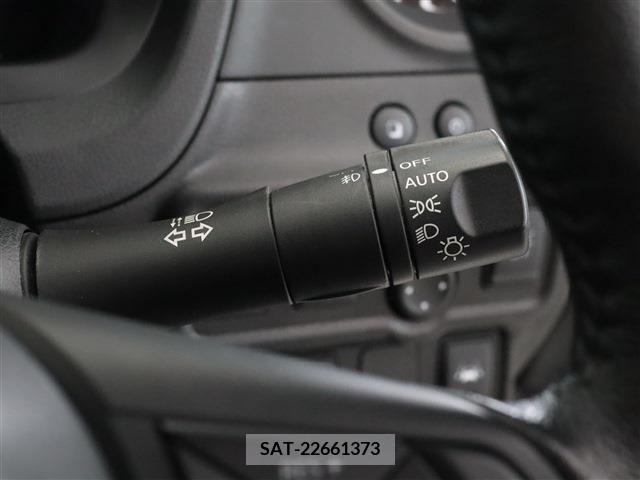 Nissan NOTE 2019-03 280086-13