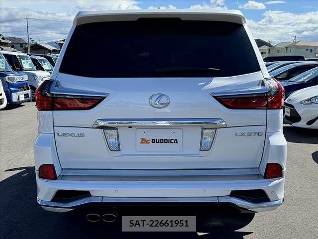 Lexus LX 2016-02 391890-13
