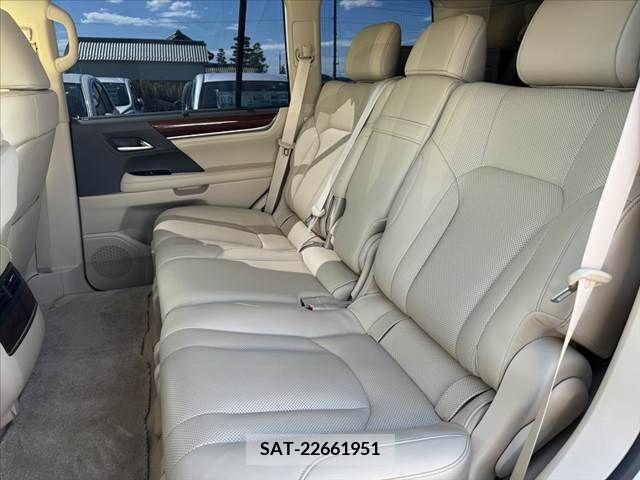 Lexus LX 2016-02 391890-18