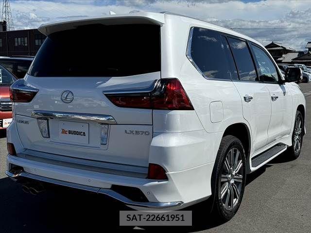 Lexus LX 2016-02 391890-14