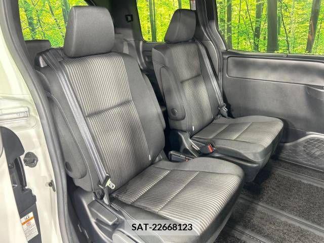 Toyota VOXY 2020-09 370529-9