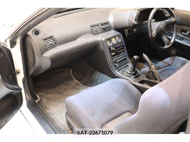 Nissan SKYLINE GT-R 1993-02 301021-19