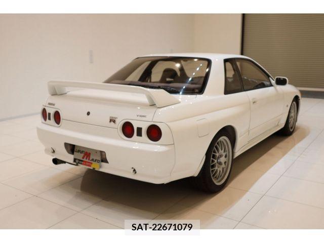 Nissan SKYLINE GT-R 1993-02 301021-16