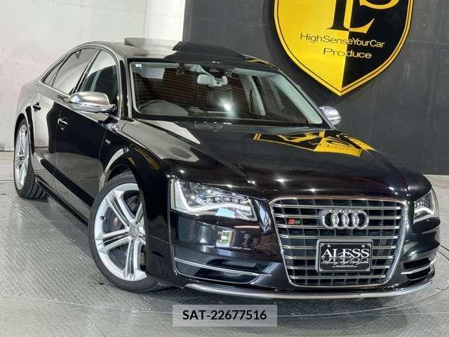Audi S8 2013-03 261711-1