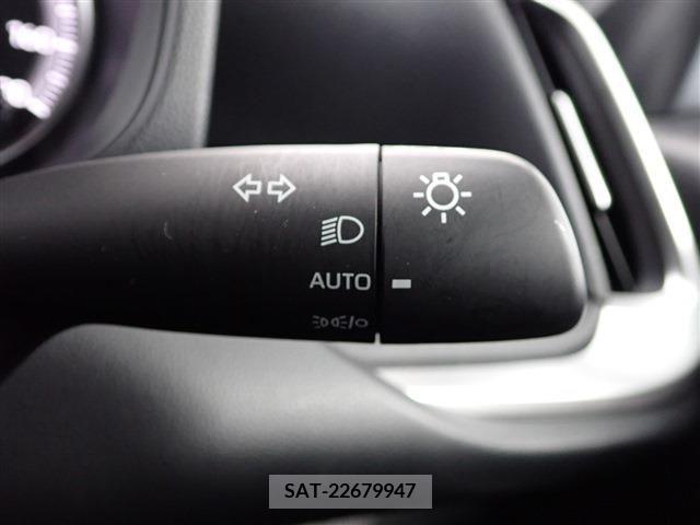 Toyota VOXY 2022-03 213217-23