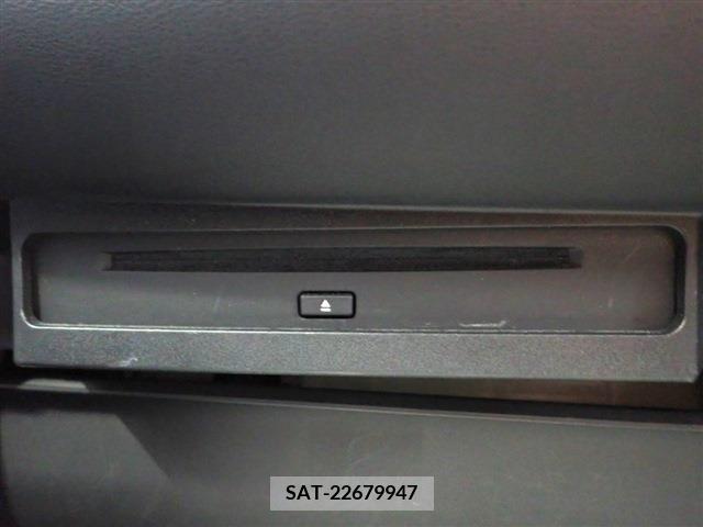Toyota VOXY 2022-03 213217-22