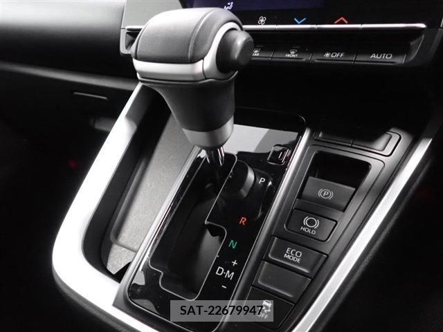 Toyota VOXY 2022-03 213217-16