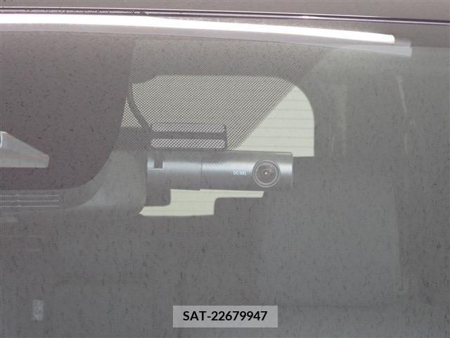Toyota VOXY 2022-03 213217-26