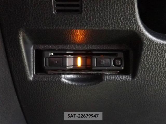Toyota VOXY 2022-03 213217-15
