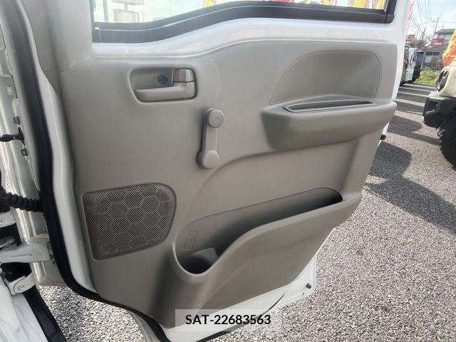 Suzuki EVERY 2017-10 269221-16